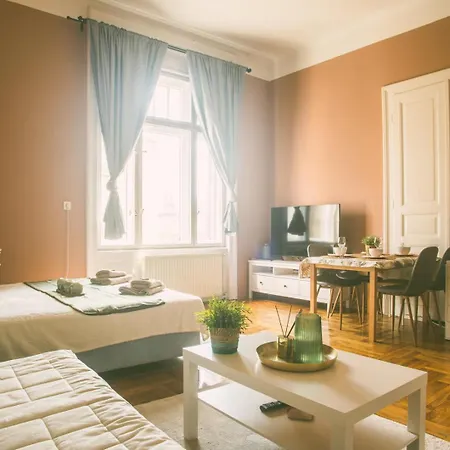 Boho Central Buda Close To Gellert Thermal Bath شقة